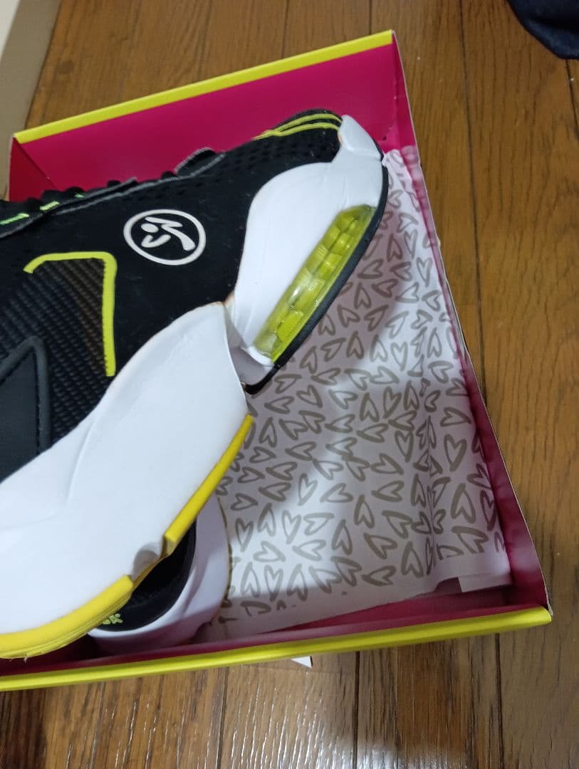!!早いもの勝ち!!【正規品】ZUMBA AIR STOMP REACT　黒