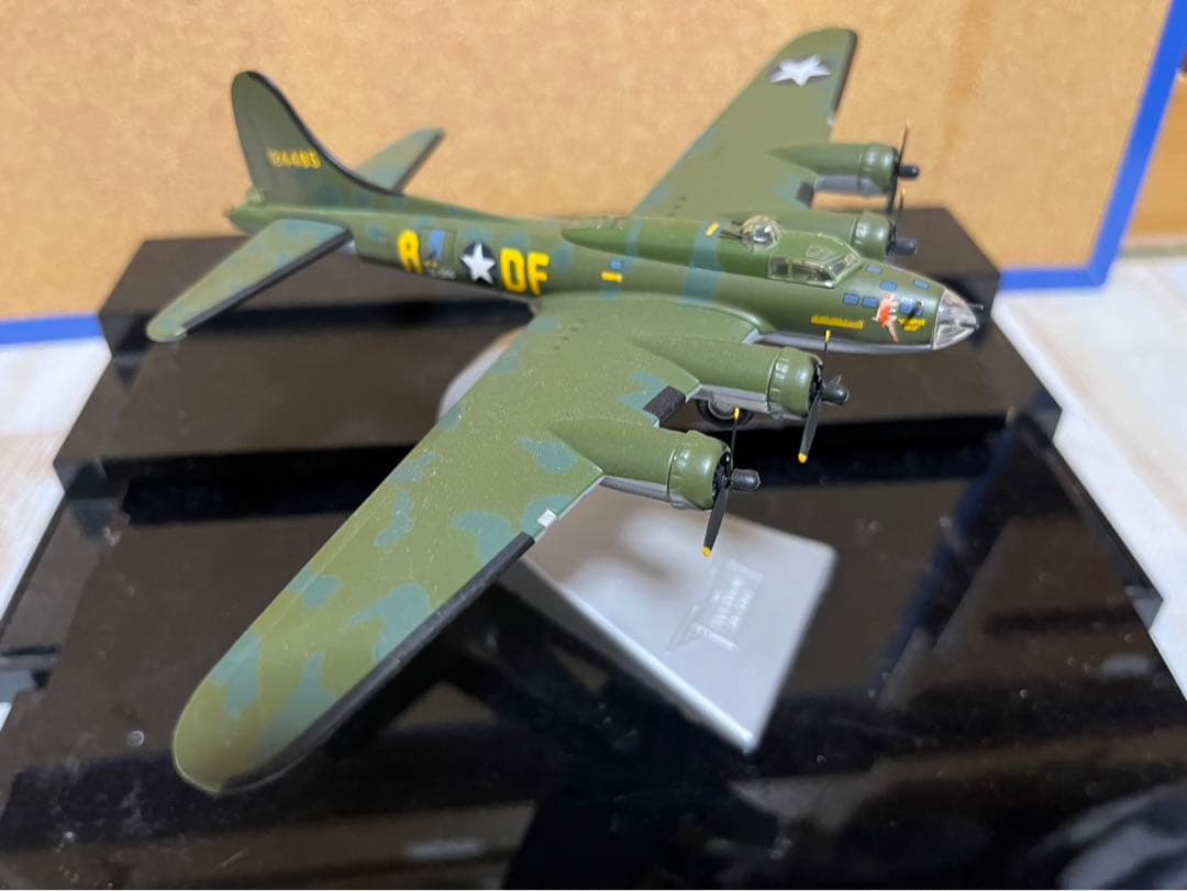 コーギー製1／144.B-17メンフィスベル