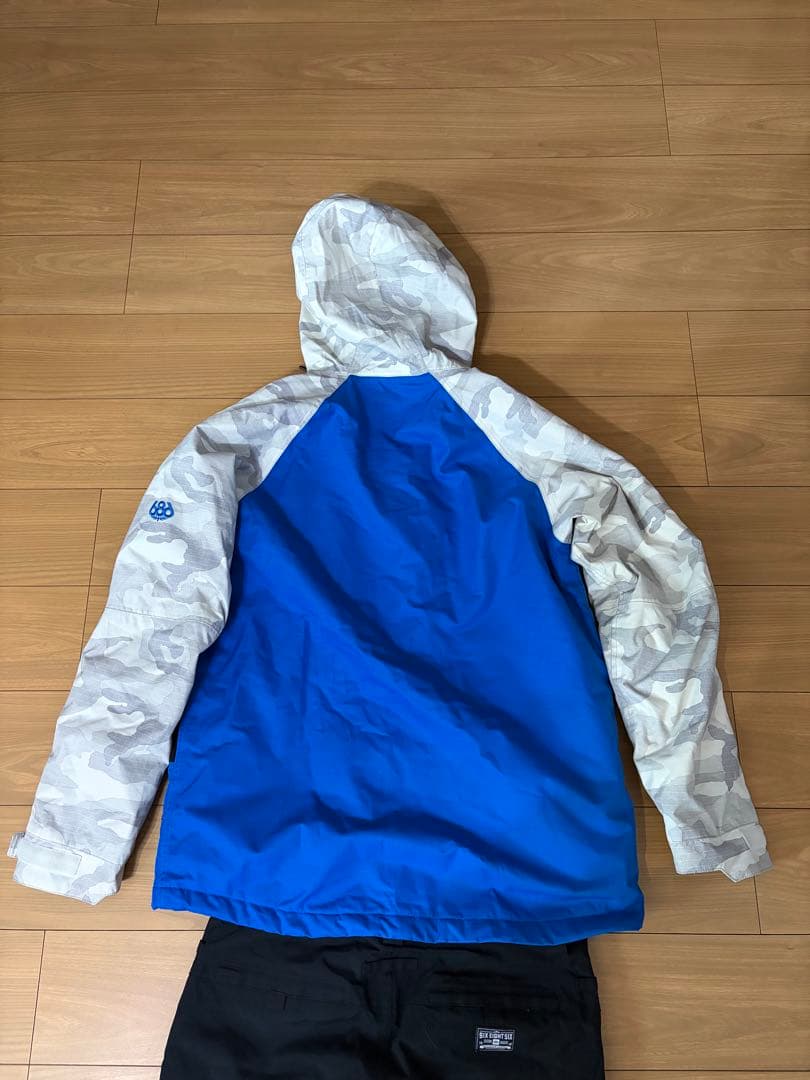 スノボ　ウェア　686