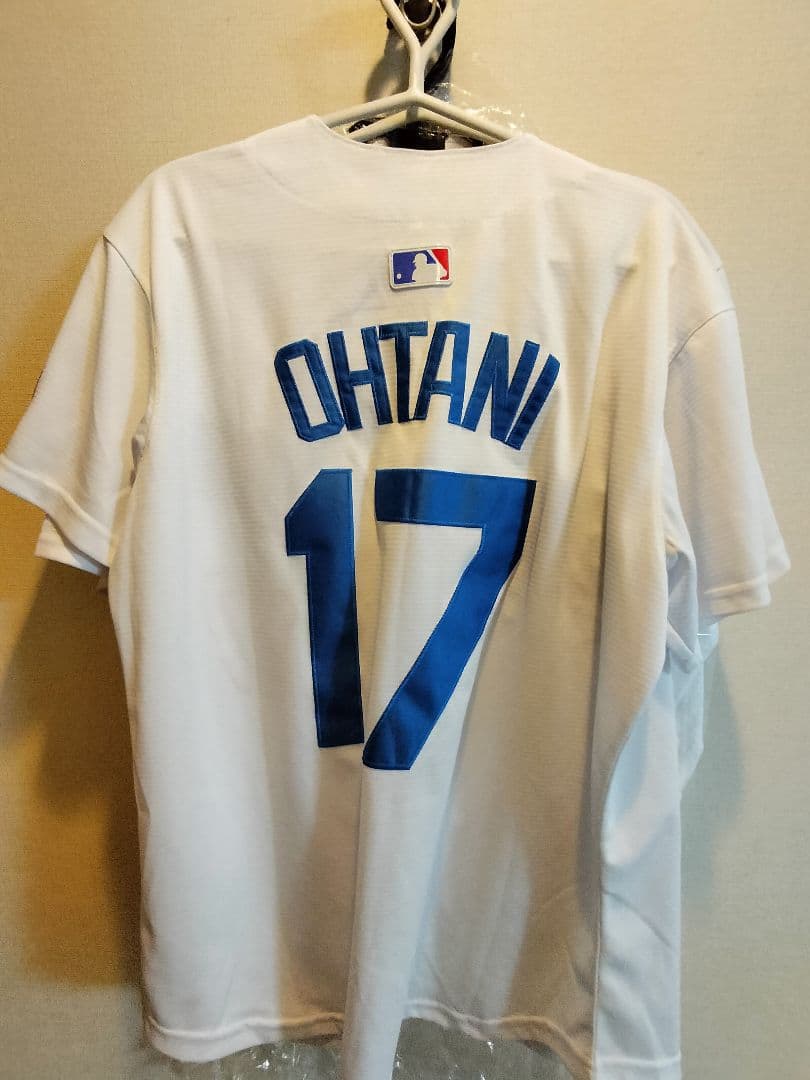 大谷翔平 ユニフォーム　Lサイズ1着、Mサイズ1着、クリアカバンセット