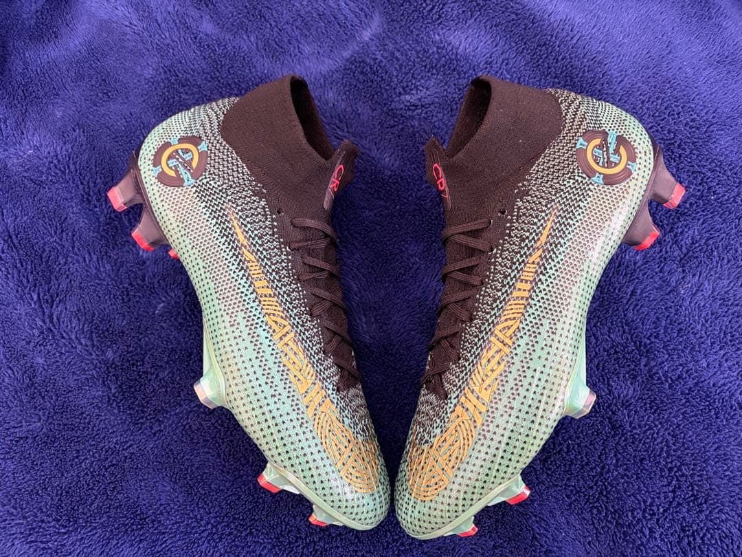 シューズ CR7