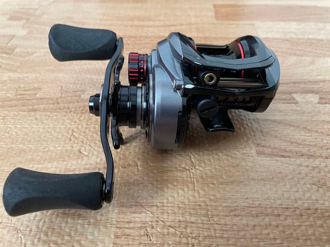 Abu Garcia REVO LT7 リール