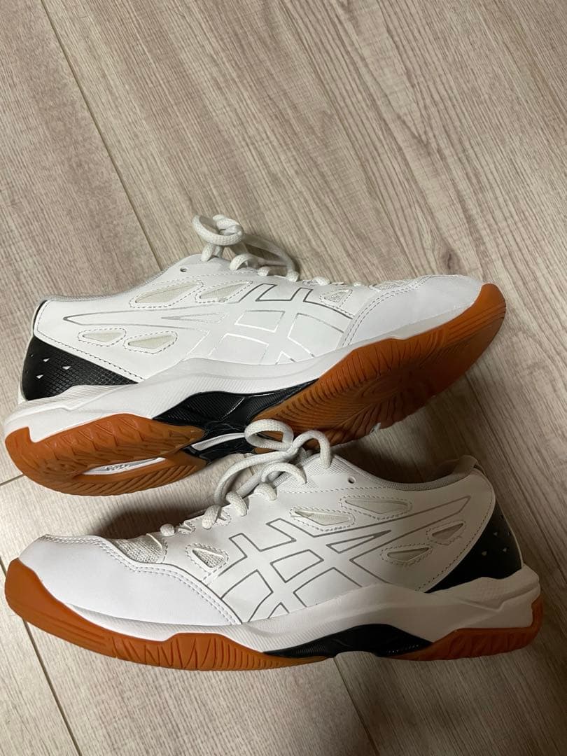 ASICS バレーボールシューズ ホワイト