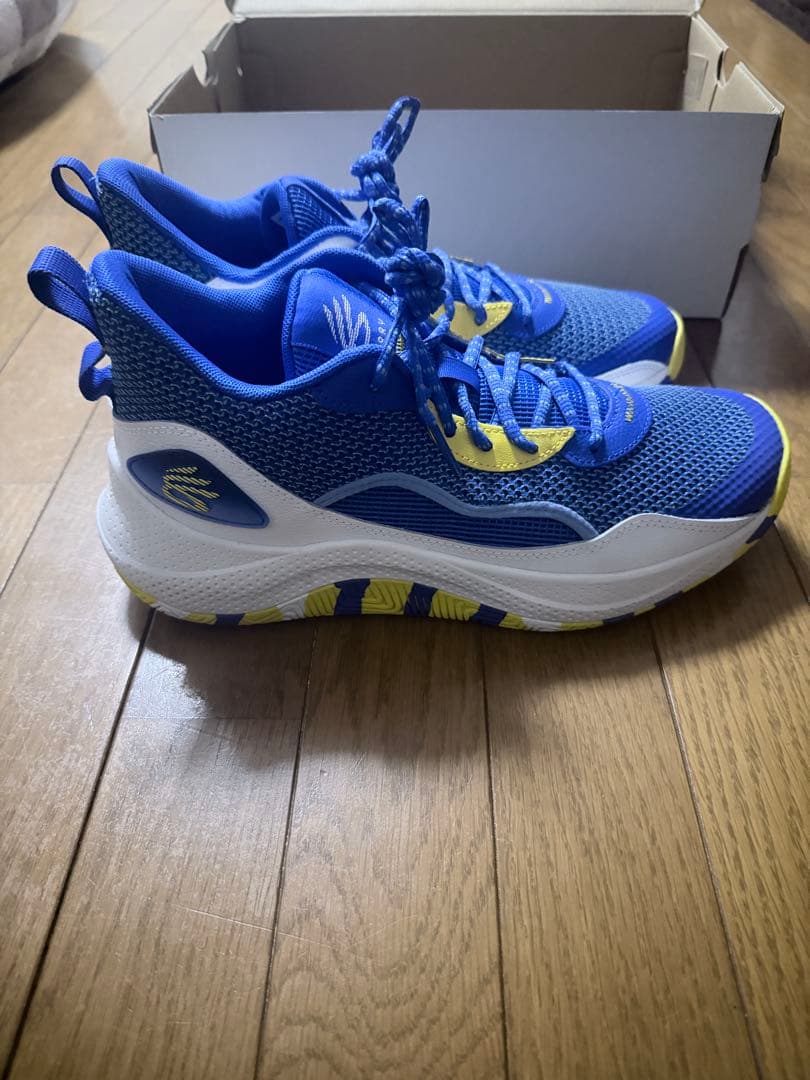 新品未使用／日本未発売 UNDER ARMOUR CURRY 3Z 24 カリー