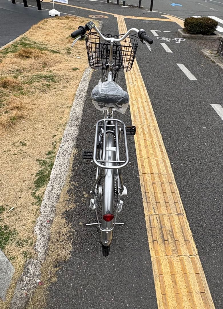 中古ブリヂストン電動アシスト自転車　6.2Ah 大阪　081
