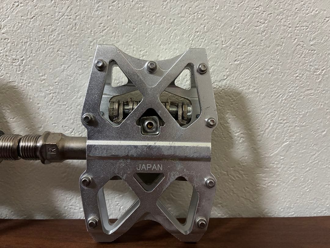MKS SOLUTION ビンディングペダル(片面フラット) シルバー