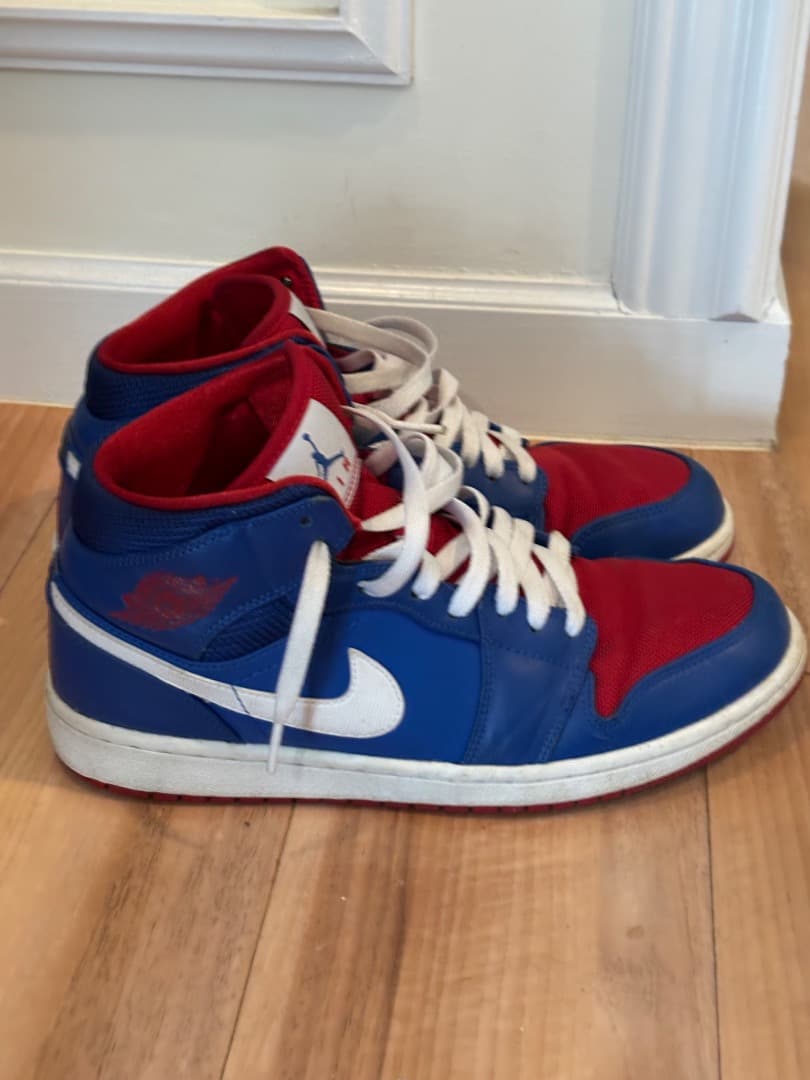 ジョーダンブランド AIR JORDAN 1 MID