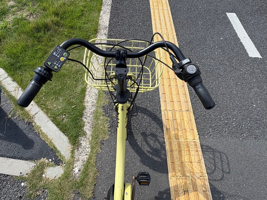 中古20インチブリヂストン電動アシスト自転車　8.7Ah 大阪