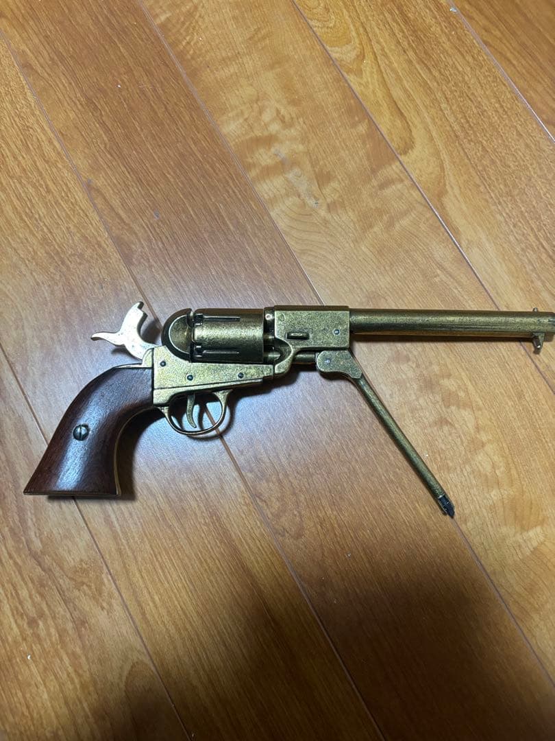 デニックス社製コルトアーミー装飾銃