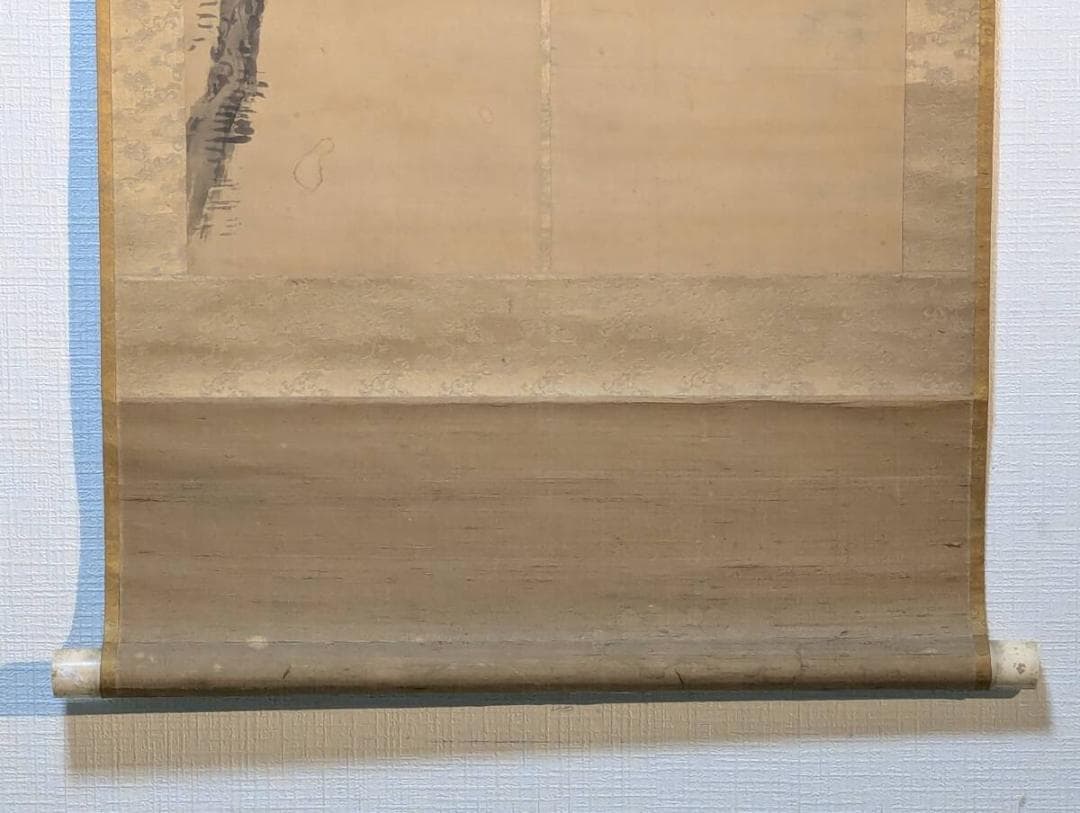 【真作】掛軸　老松図　墨画淡彩　松樹の古雅な風情　山水画逸品　V58