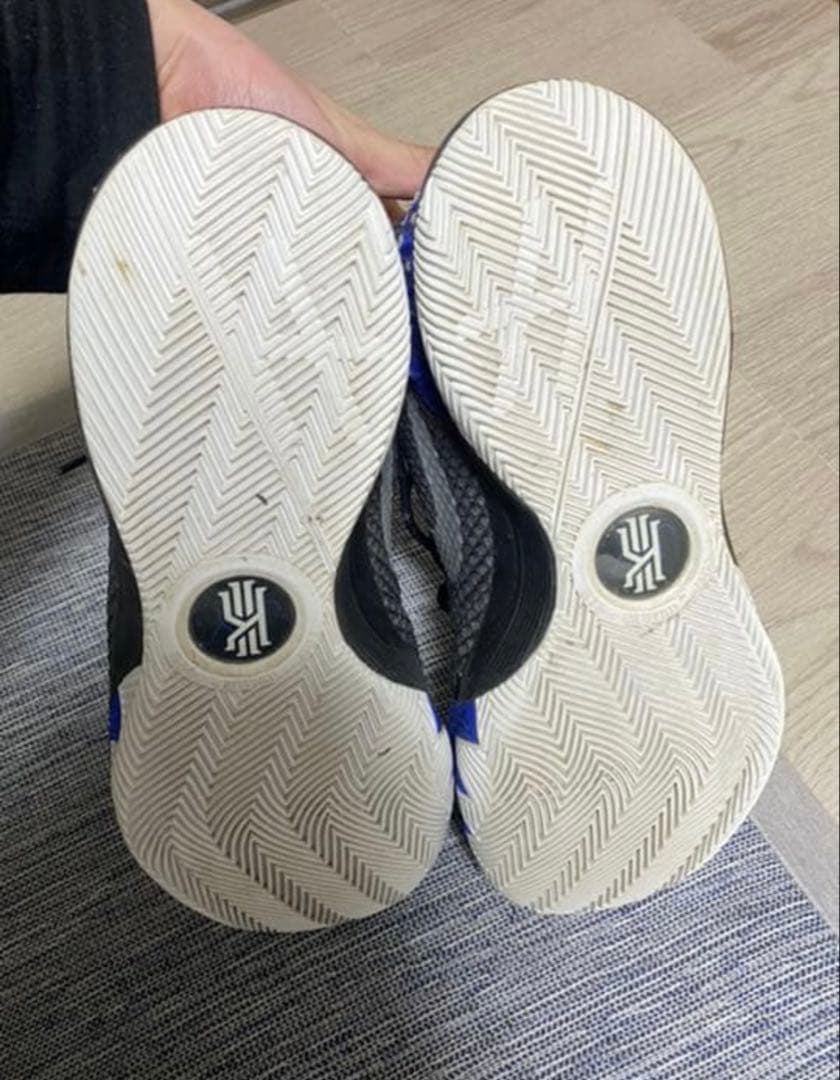 Nike Kyrie バスケットボールシューズ カイリー1 EP DUKE