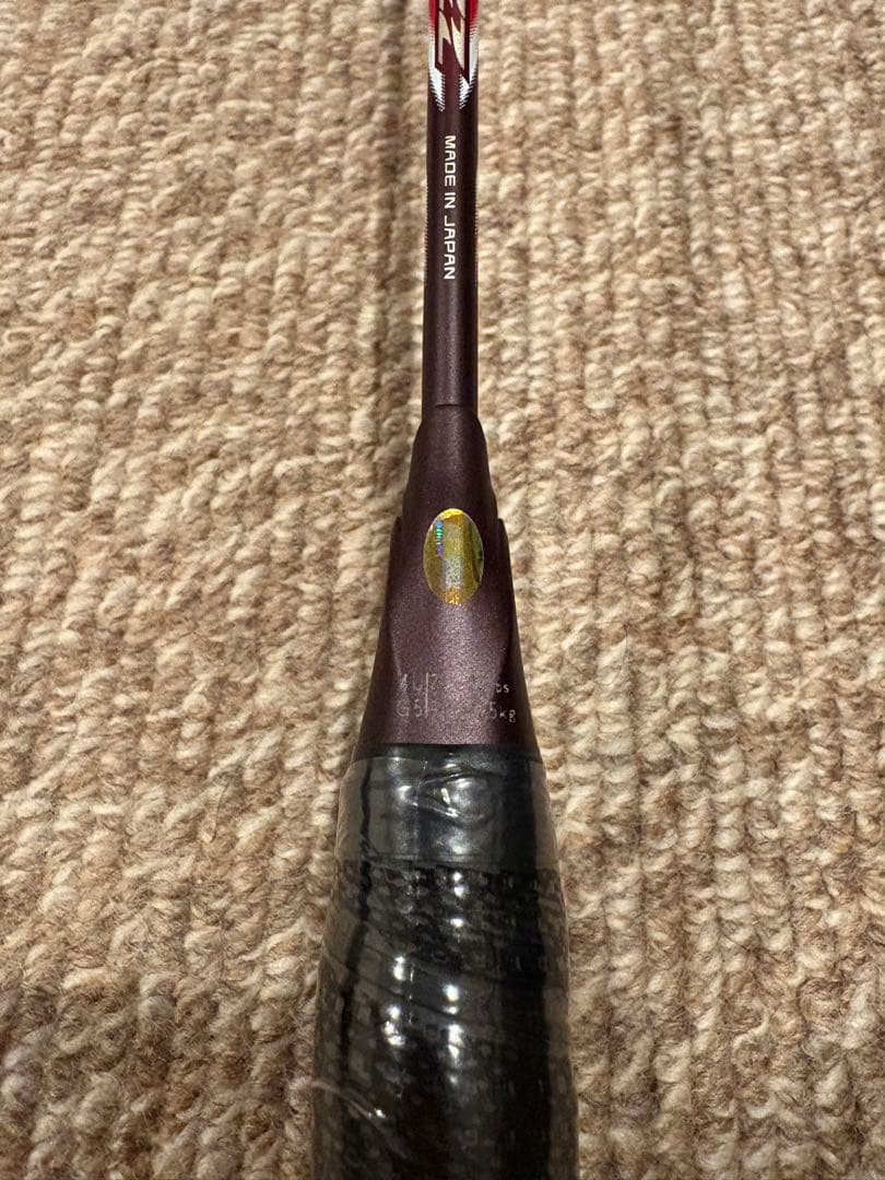 YONEX バドミントンラケット　アストロクス100ZZ（4U5）