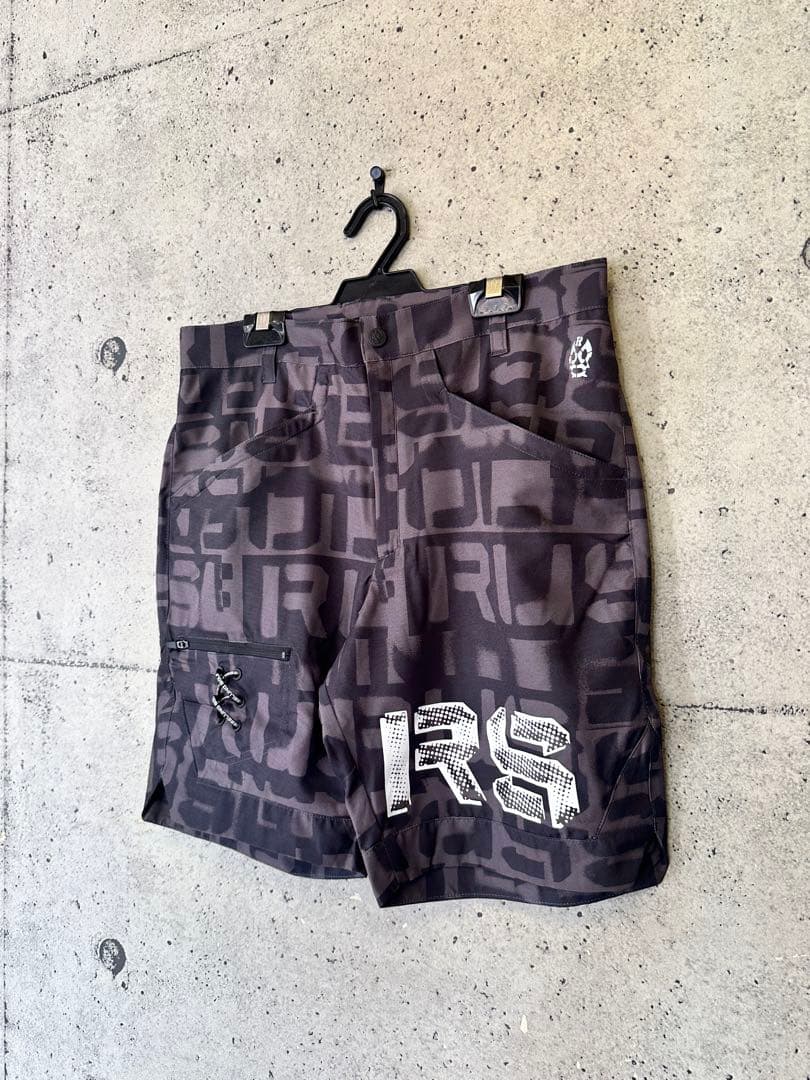 【新品未使用】サイズ4 メンズ ハーフパンツ ラッセルノ 2701
