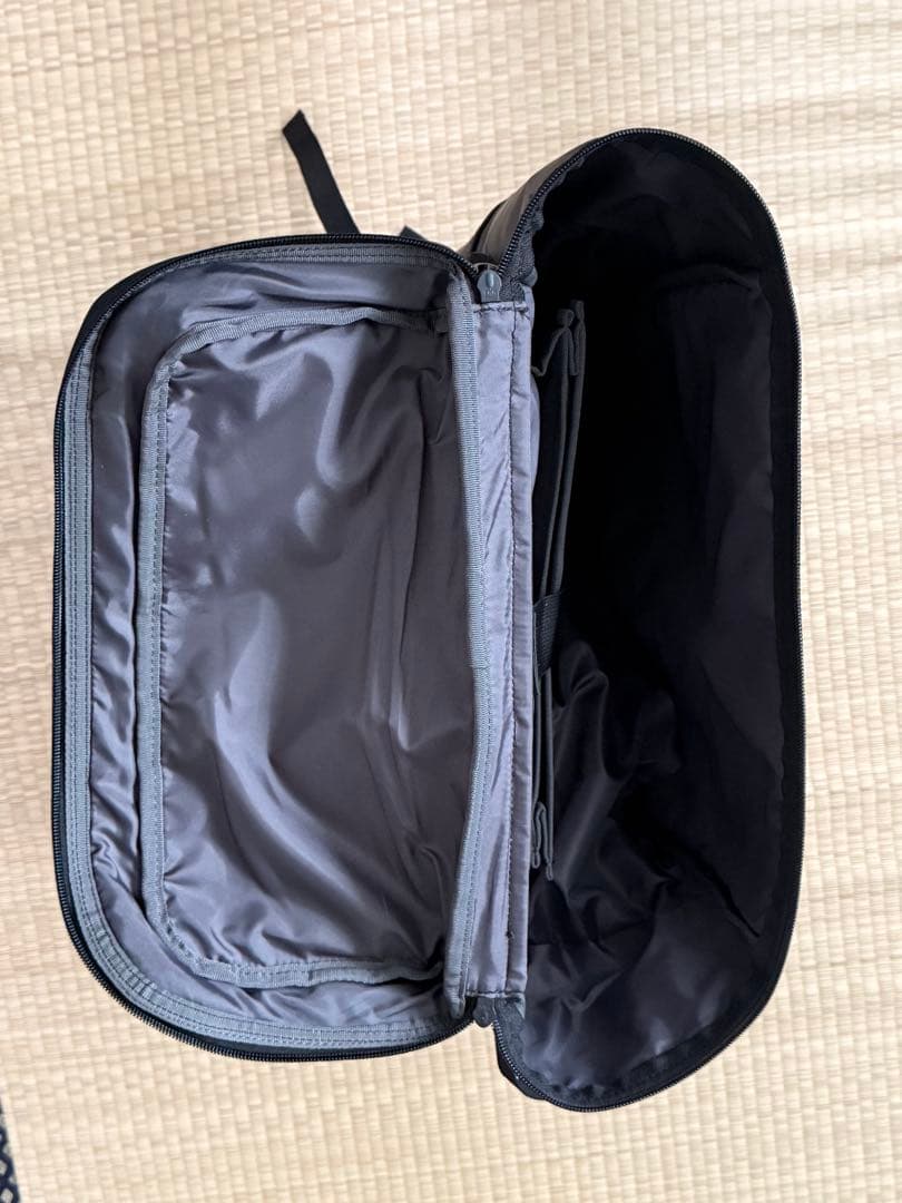 現行モデル YONEX バドミントンバッグ 黒　BAG2438