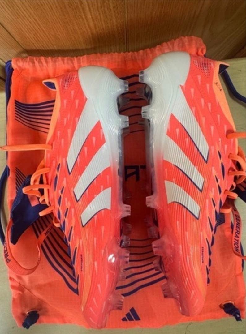 adidas Predator サッカーシューズ オレンジ