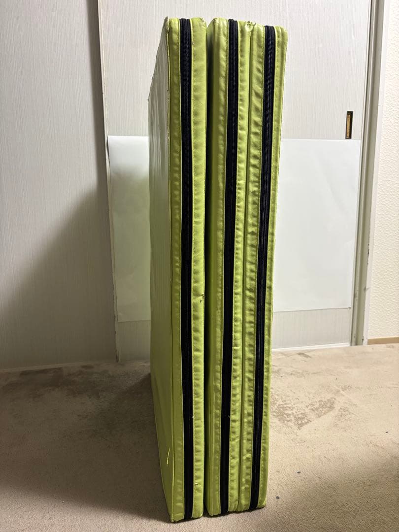 KaRaDaStyle 体操 マット 3つ折りタイプ 軽量