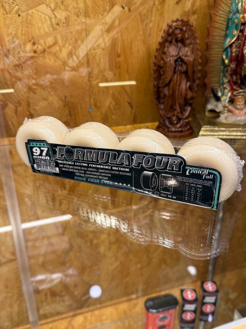 Spitfire Formula Four 54mm 97duコニカルフル
