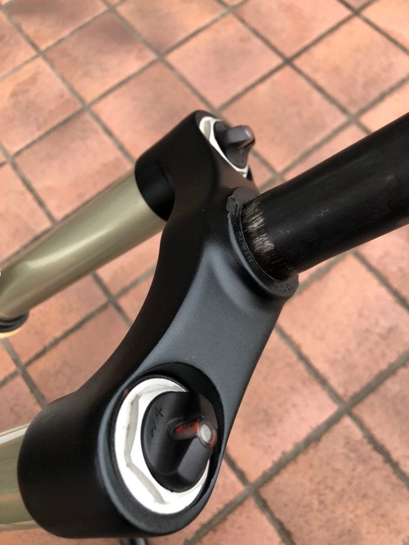 SRSUNTOUR DURO サスペンションフォーク 26インチ20mmアクスル