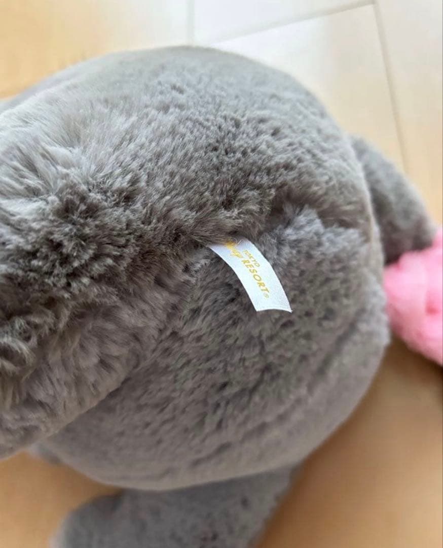ディズニーリゾート　イーヨー　フラッフィープラッシー　ぬいぐるみ