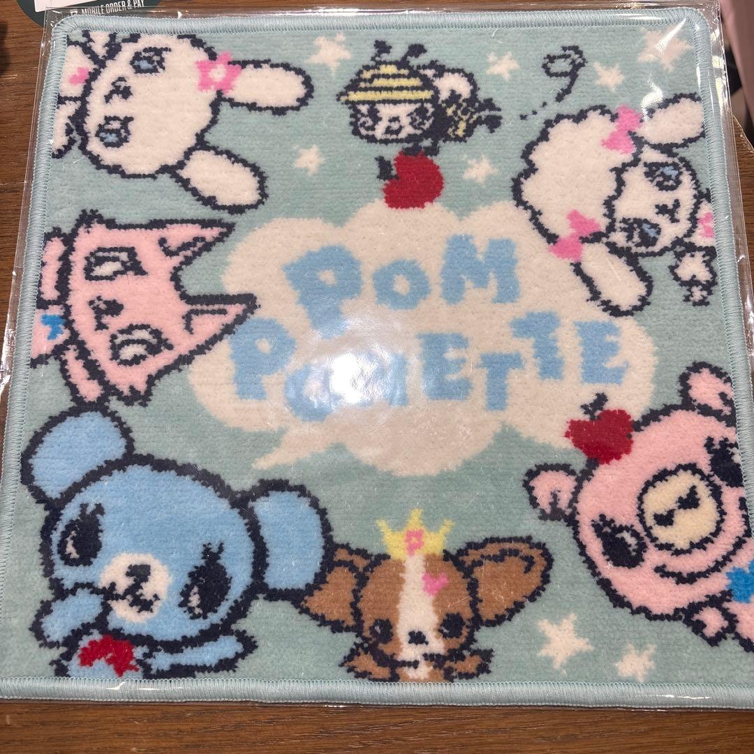 ポンポネット　ハンカチ