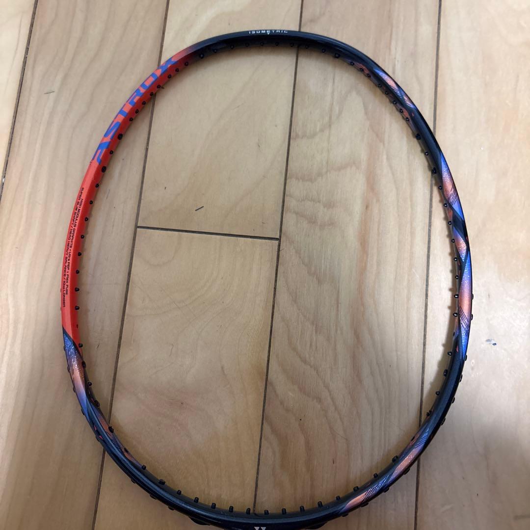 ASTROX 77 PRO バドミントンラケット4ug5ジャンク品