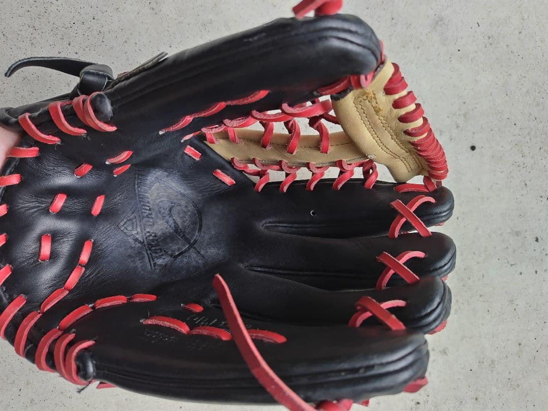 Nike Diamond Ready 野球グローブ 黒/赤