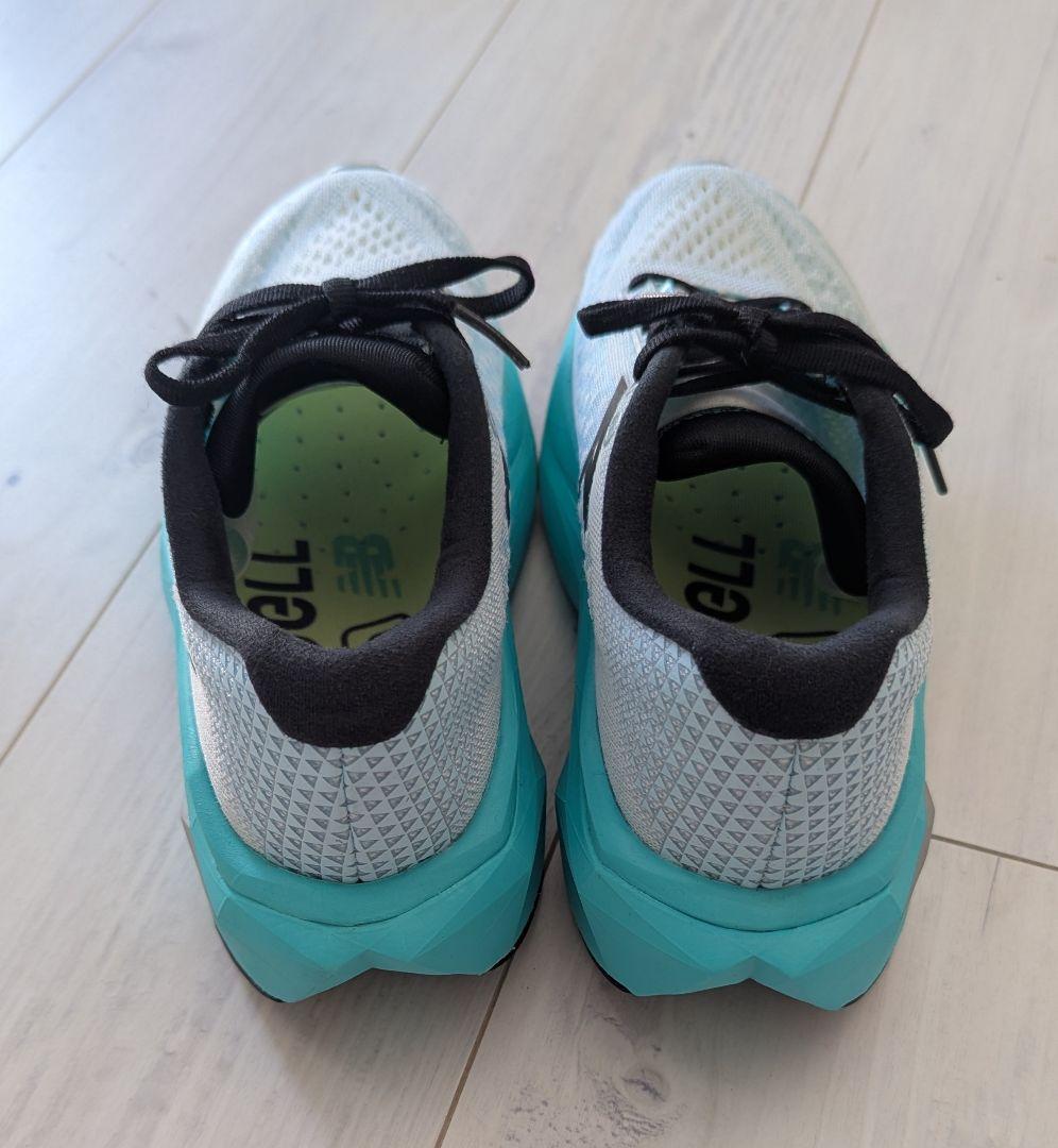 スパイク・シューズ New Balance FuelCell SuperComp Trainer