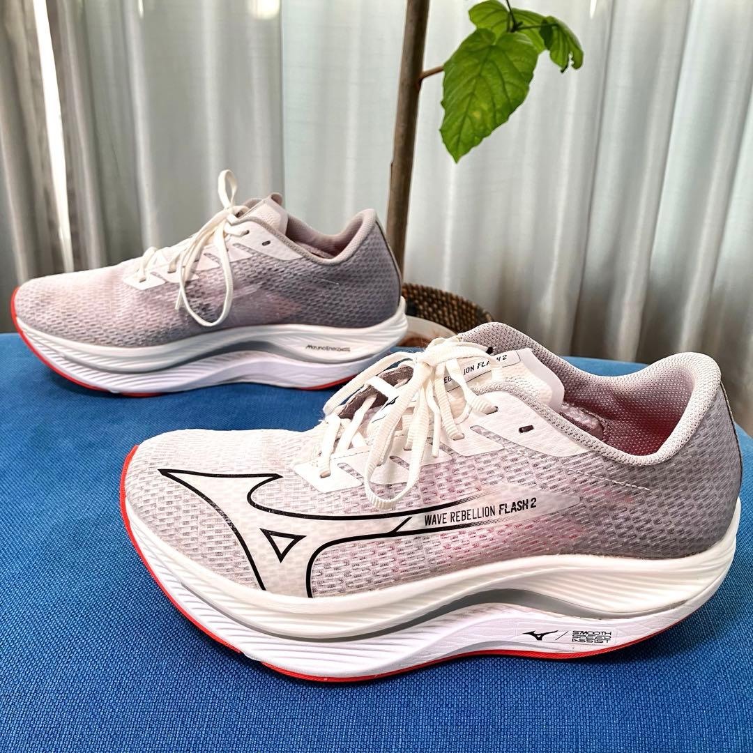 MIZUNO ウエーブリベリオンフラッシュ 2 ランニング 26cm