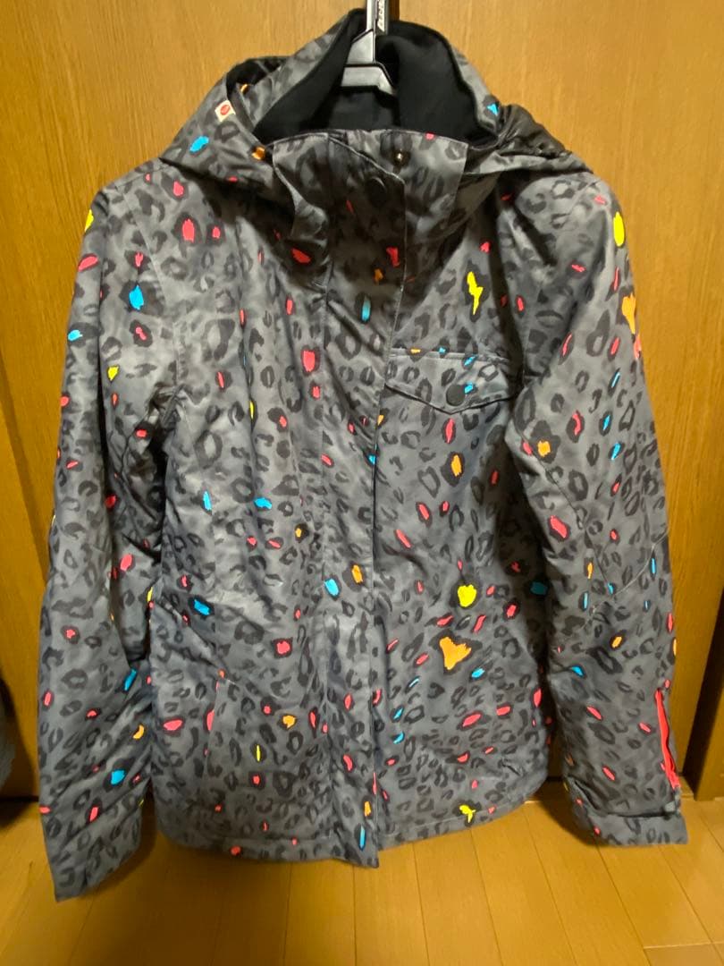 ロキシー　ROXY スキーウェア　スノボーウェア　ヒョウ柄