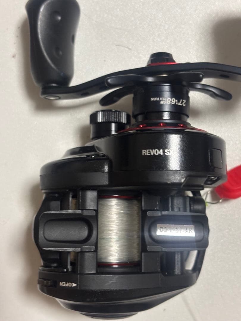 Abu Garcia Revo SX ベイトリール 6.6:1