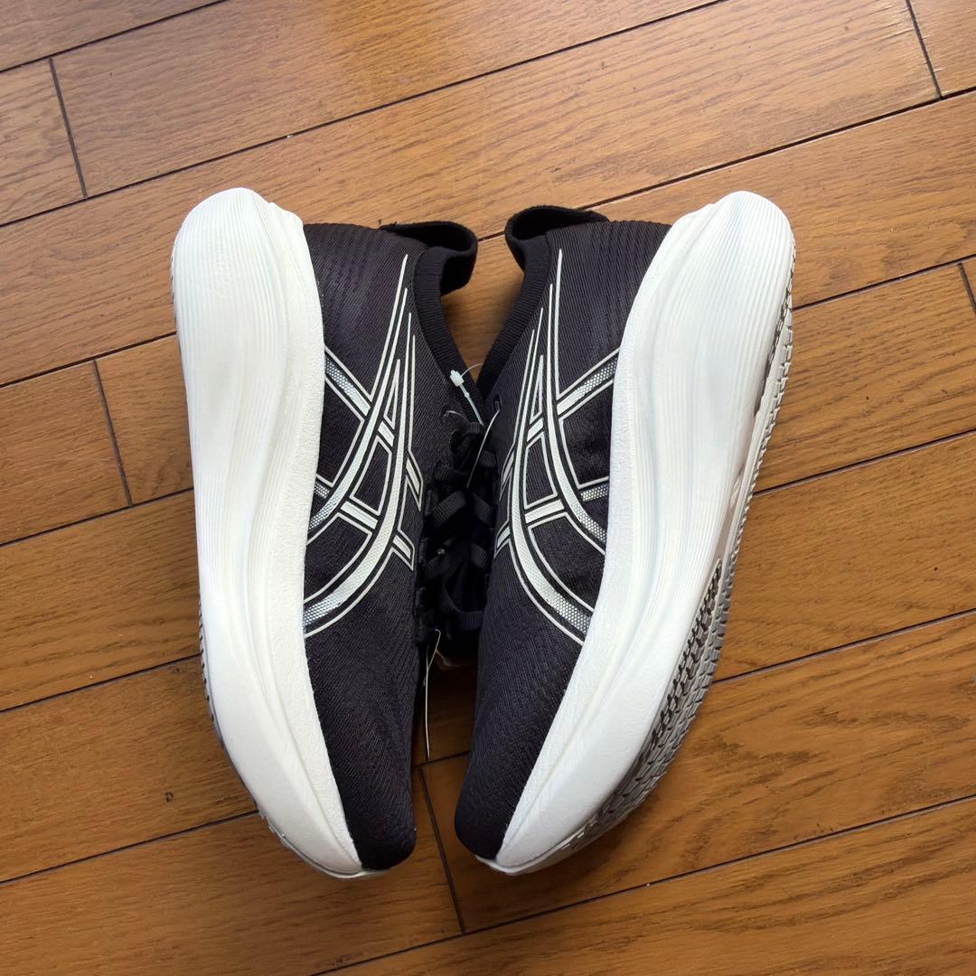 新品未使用品　　asics 　GEL-NIMBUS27 　サイズ25,0cm
