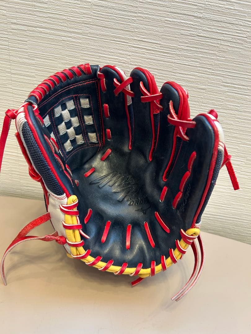 Mizuno Pro 軟式グローブ ホワイト/ネイビー/レッド　オーダー