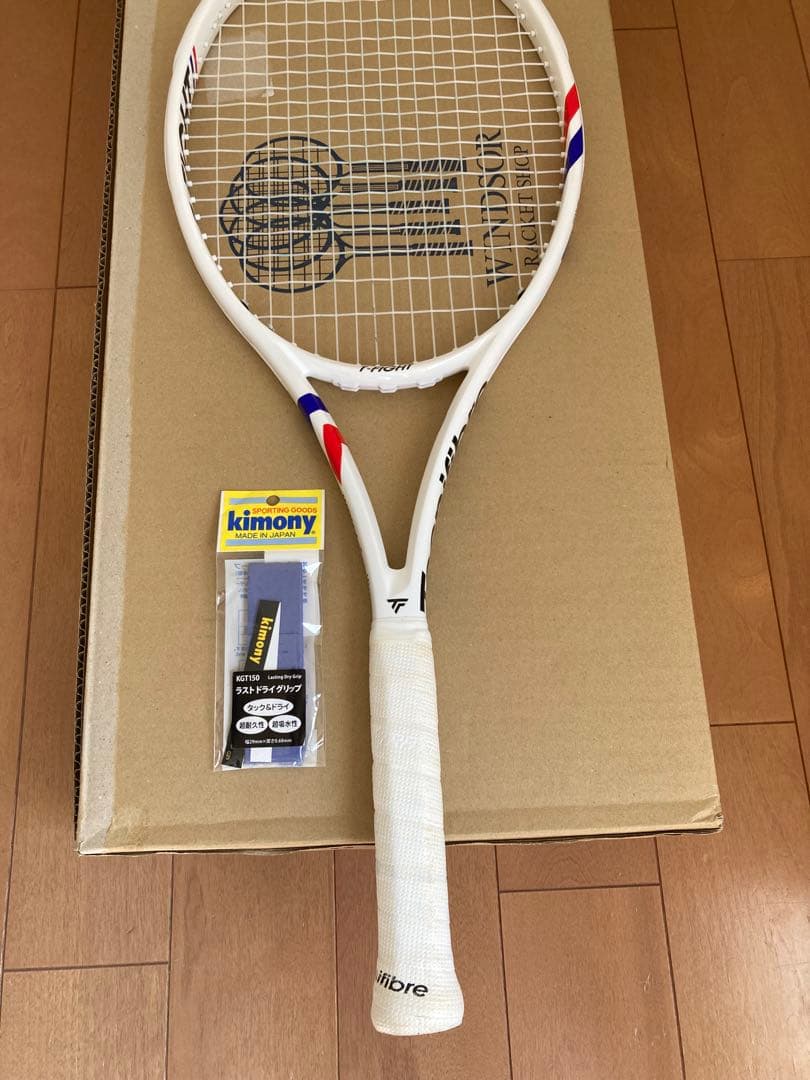 美品2025年 TecnifibreT-FIGHT 300S G2 98インチ