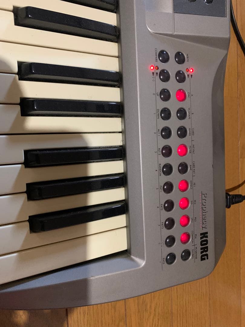 KORG Prophecy 本体とコード中古品
