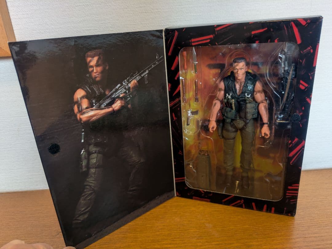新品③★コマンドー　フィギュア★アーノルドシュワルツェネッガー★