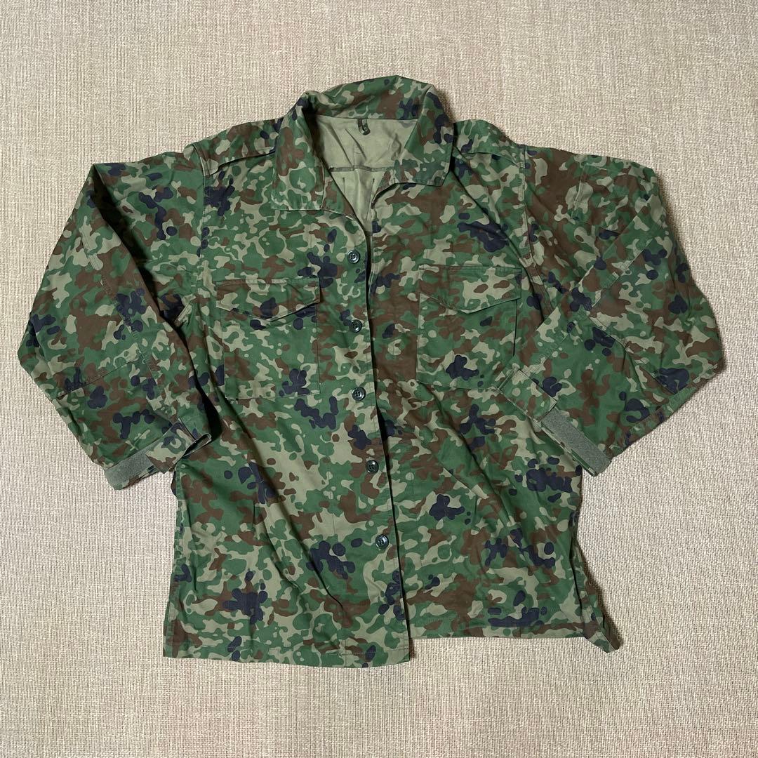 迷彩服セット ジャケットとパンツ