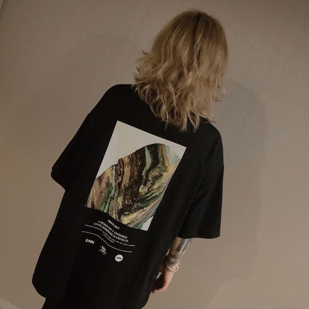 NIL DUE/NIL UN Tシャツ