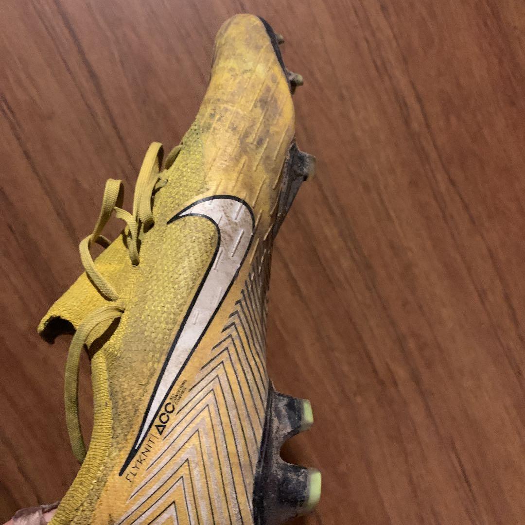 サッカースパイクマーキュリアルネイマールモデル　27.5