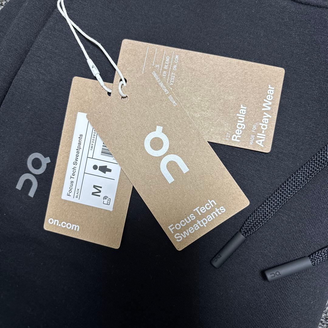 【美品】【新品】On Focus Tech Sweatpants