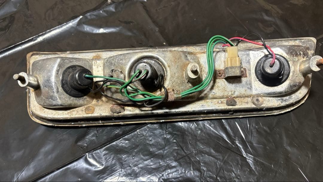 イスズ 117 クーペ PA90 ハンドメイド テール ライト純正 当時物 旧車