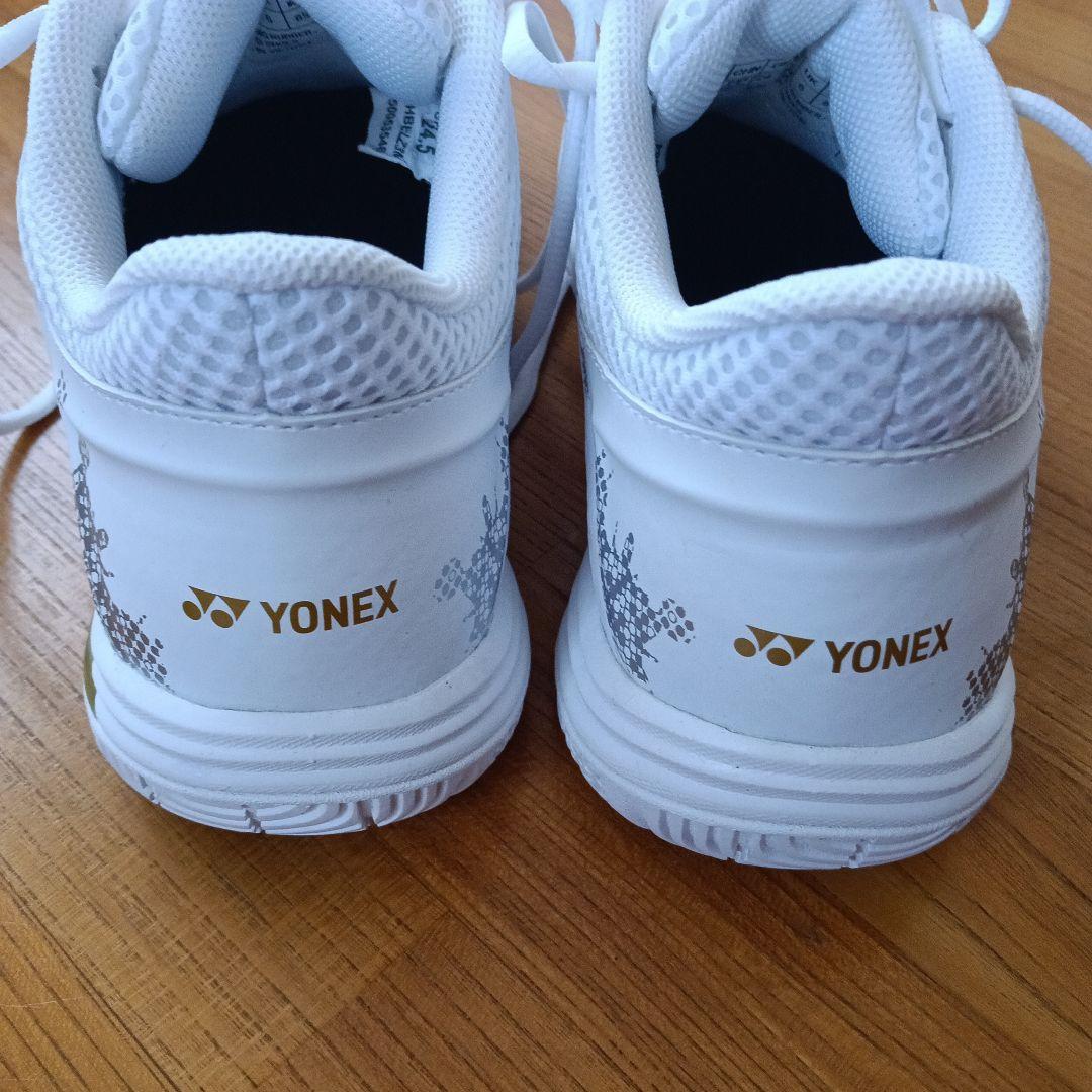 YONEX バドミントンシューズ ホワイト US 6　24.5センチ