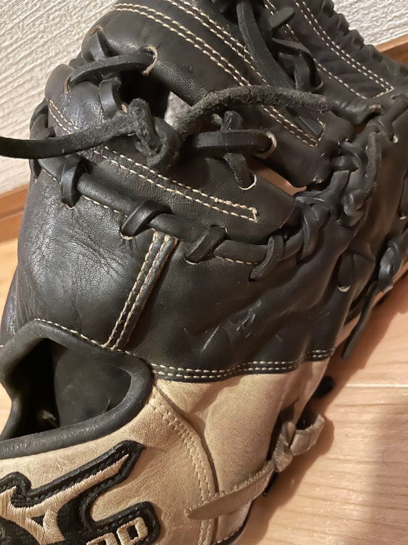 値下げ！！Mizuno USA硬式ファーストミット　黒/白　ＭＶＰ（ＧＸＦ５３）