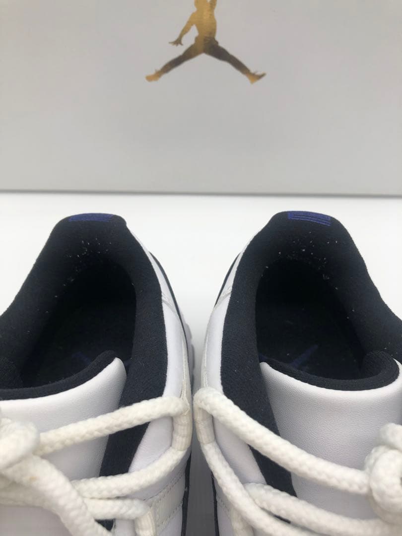 シューズ(男性用) NIKE WMNS Air Jordan11 Low AH7860-100