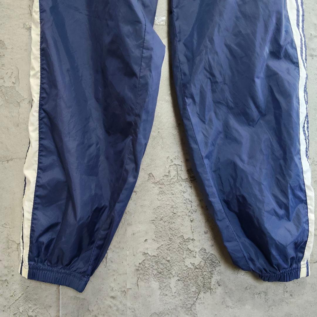 ヴィンテージ adidasナイロンパンツ　3本線　シャカシャカ　トラックパンツ