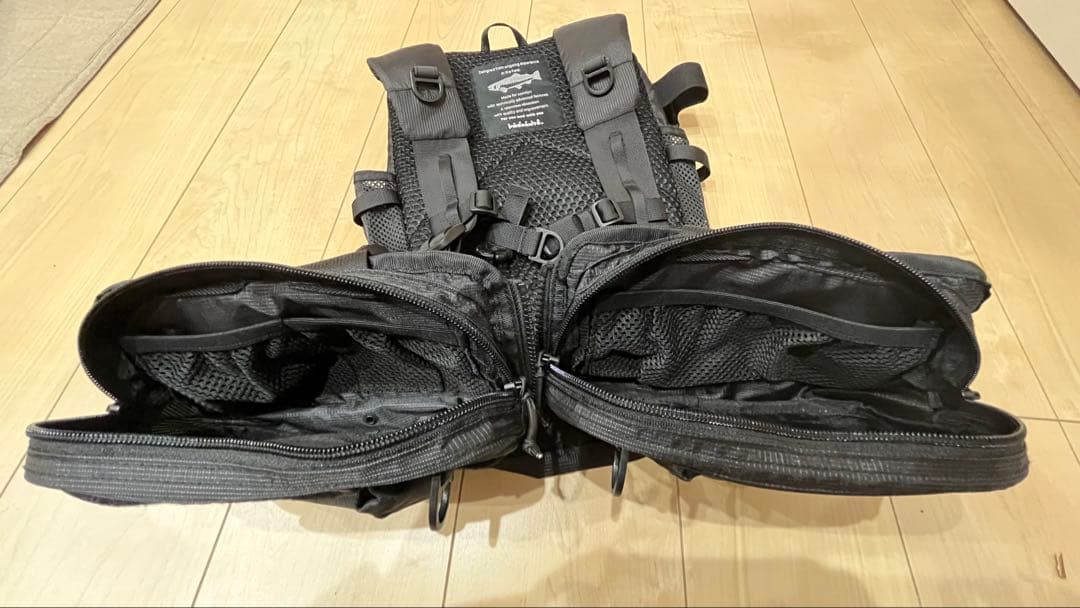 リトルプレゼンツ バックパックTCベスト V-29 チャコールグレイ