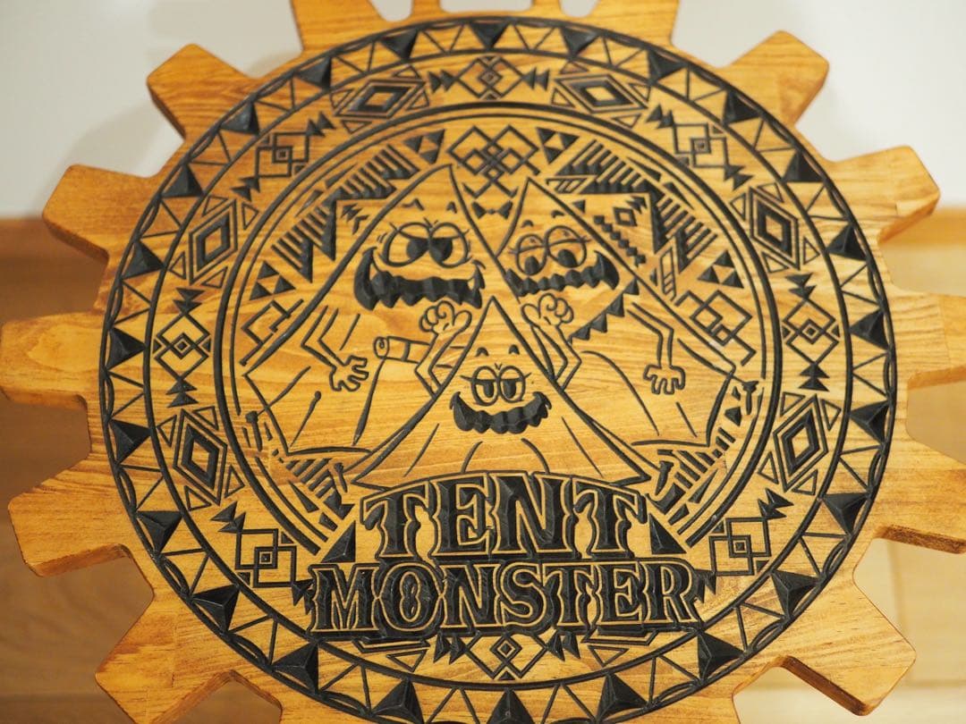 TENT MONSTER GGCrew コラボテーブル