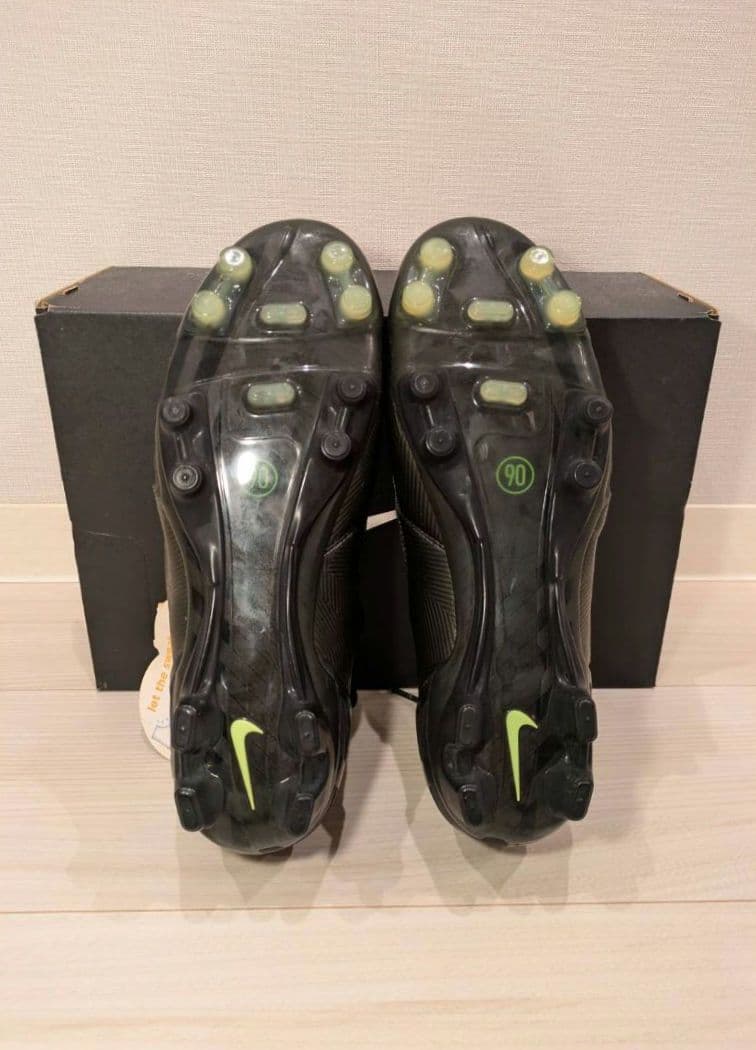 【極希少・新品未使用】ナイキ トータル90 レーザー II HG 26.5cm