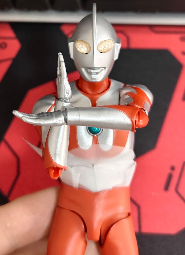 カスタム改造品s.h.figuarts真骨彫ウルトラマン用頭部改造パーツCタイプ
