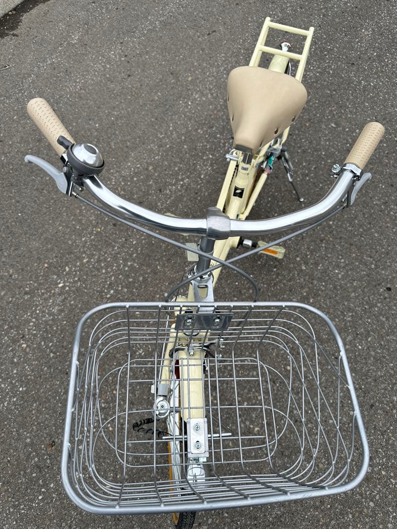 引き取り限定超美品２０インチ子供用自転車 クリーム色 前面バスケット付き