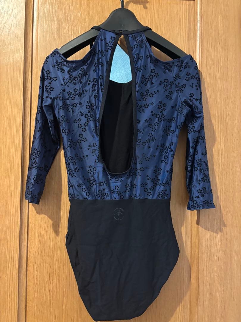 L sizeスカート付きWear moi ウェアモア七分袖レオタード肩出し